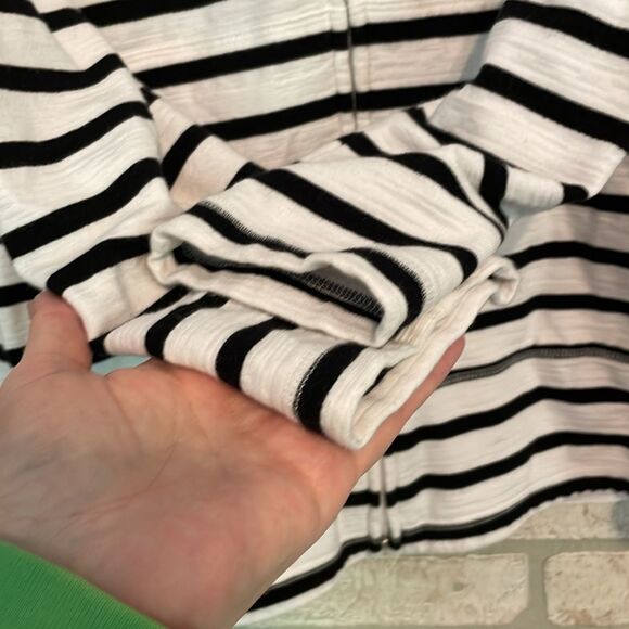 T By Talbots Womens Black white Striped Full Zip Hooded jacket Size Large - Picture 4 of 6